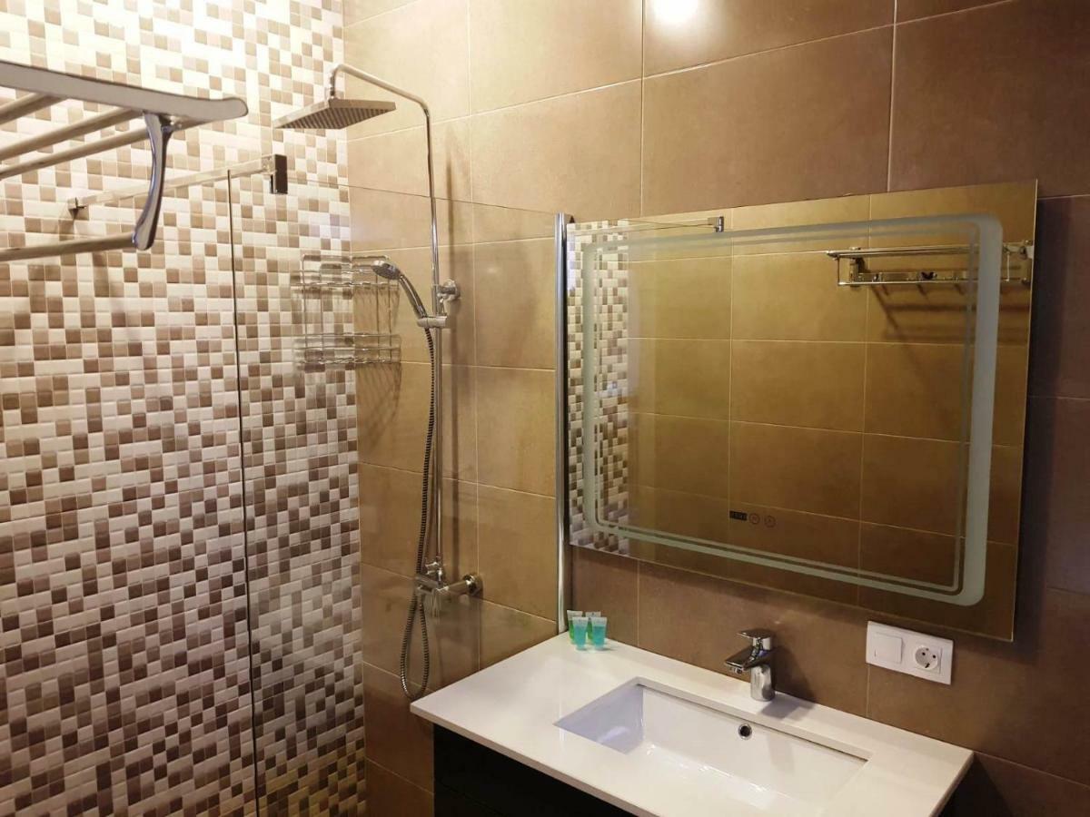 Apart Hotel Avlabari Yard Tbilisi Eksteriør bilde